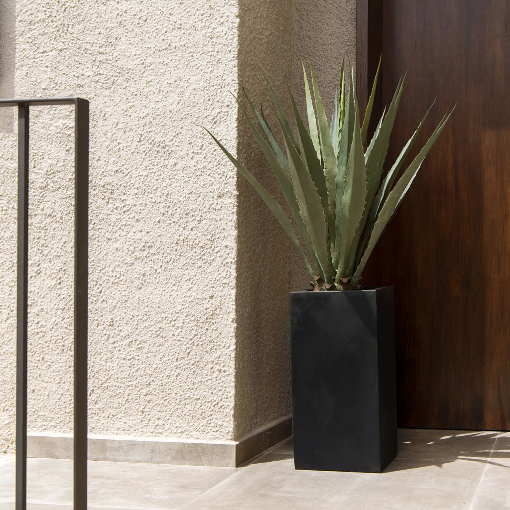 Bouvy Natural Planter - Black 4 Bouvy Natural Planter - Black - Image 4